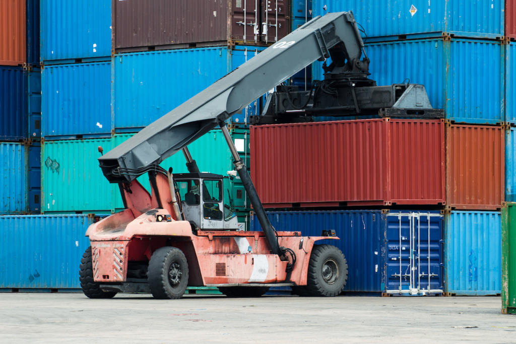 Freight Handler: Choosing the Right Company